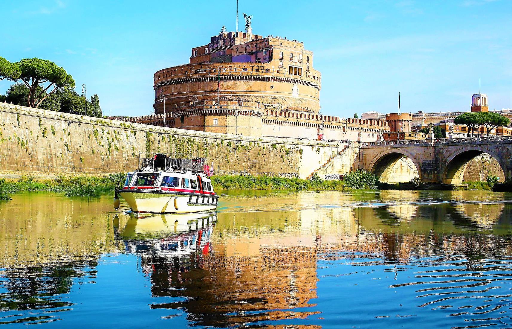 boat trips rome italy